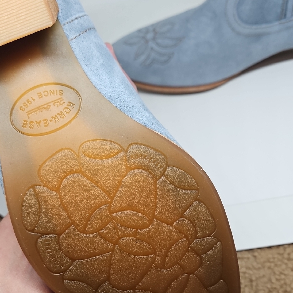 Kork-Ease Women's Light Blue Suede Ankle Booties - Picture 4 of 5